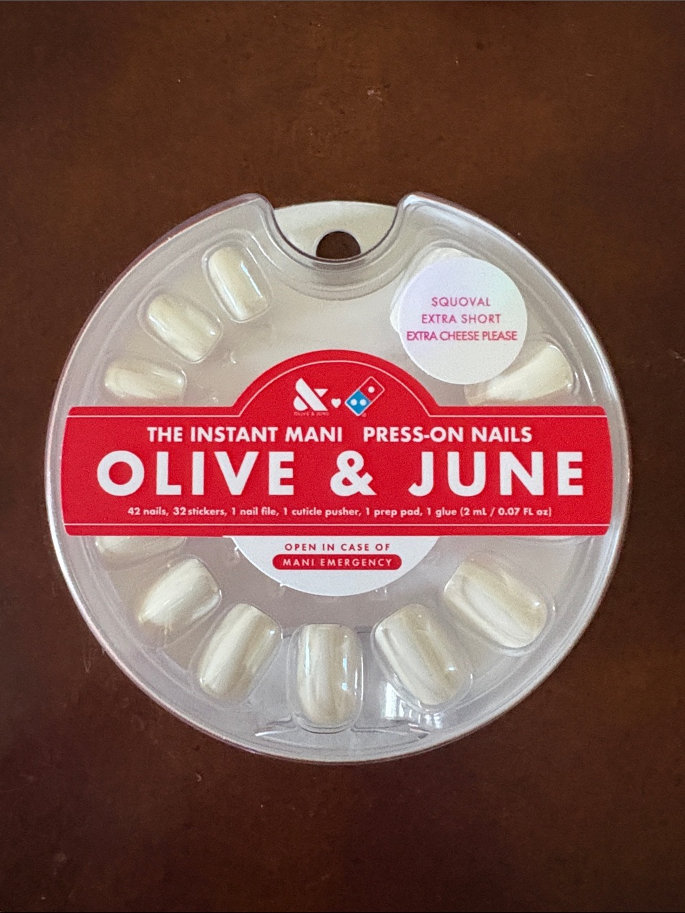 Olive & June Press-On Nails - Cream Pearl Finish